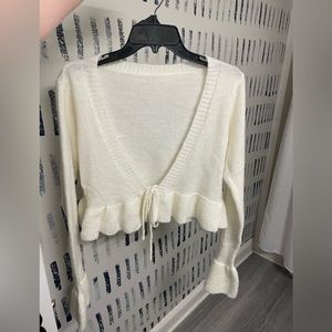 Cream v neck bell sleeve sweater